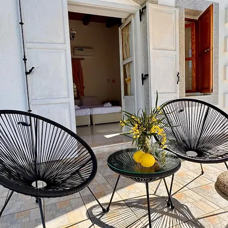 Villa Stone Heaven Apartment-poolside Bbq & Fresh Herbs